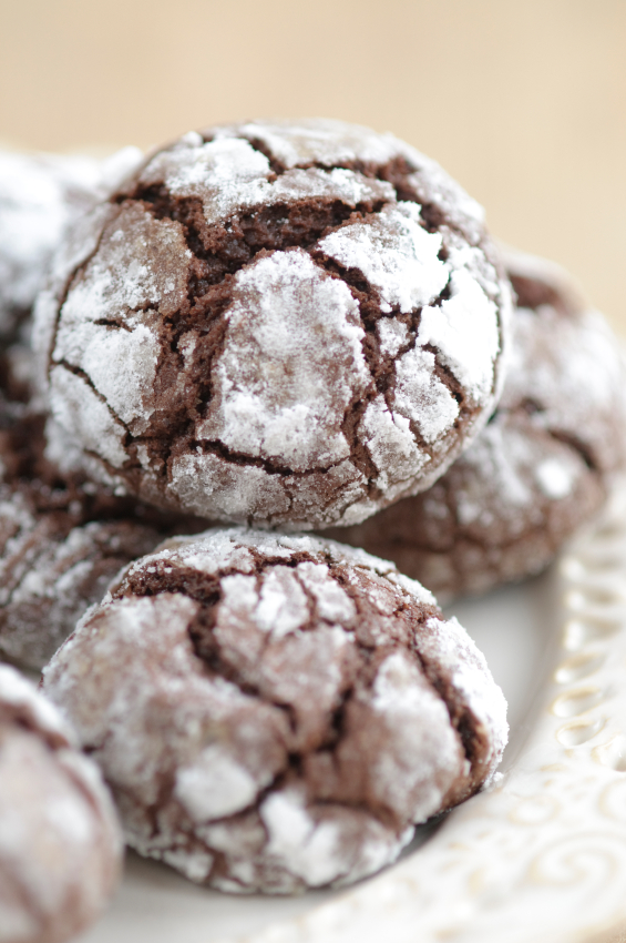 dark chocolate crackle cookies