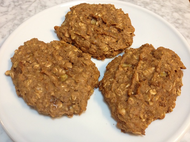 oatmeal breakfast cookie with peanut butter and banana
